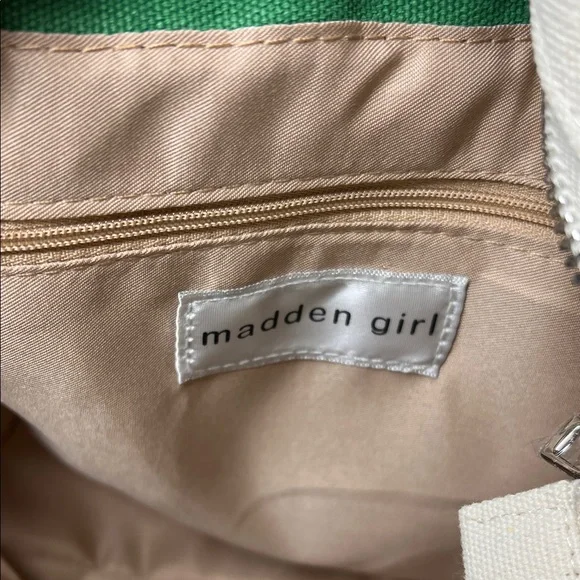 Madden Girl | Farmers Market Veggie Mini Tote w/ Matching Wallet & Hair Fun 🍅🥕🌽 - Picture 8 of 17